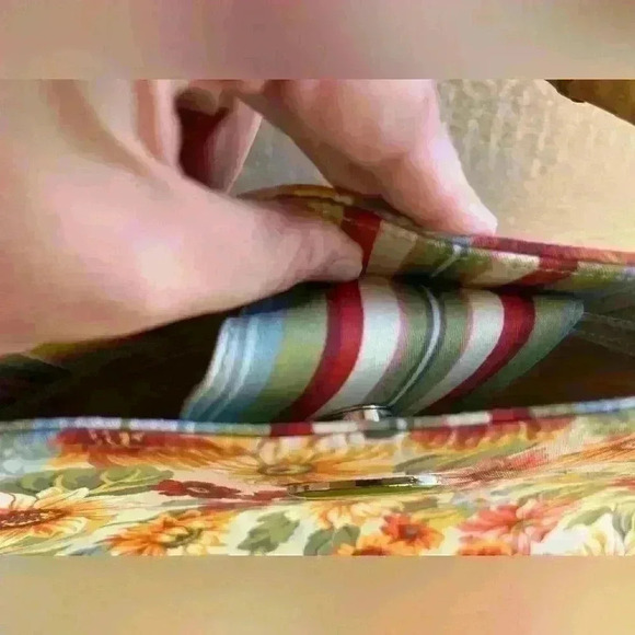 Vintage Longaberger Daisy Tote with bamboo handles- never used - Picture 4 of 4